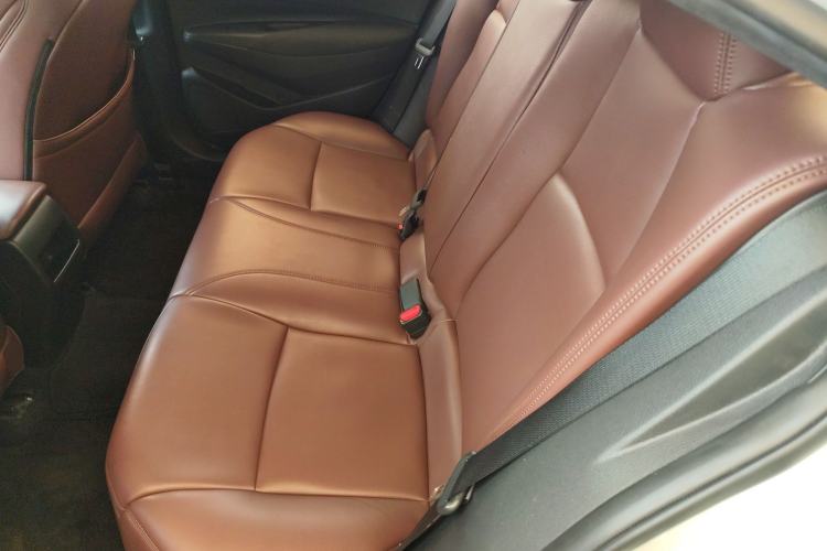 Used Toyota Levin 2019 185T CVT Luxury Edition China VI Standard Left Rear Seat