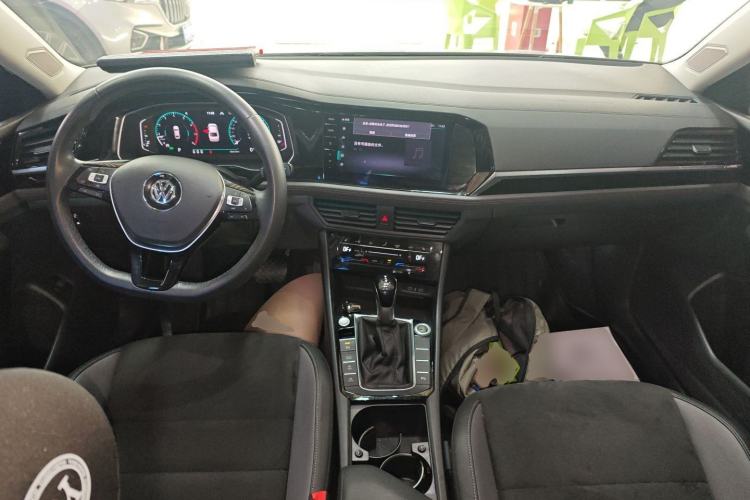 Used Volkswagen Sagitar 2021 280TSI DSG Luxury Smart Connectivity Edition Center Console