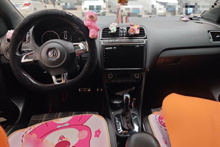 Used Volkswagen Polo 2012 1.4TSI GTI Center Console