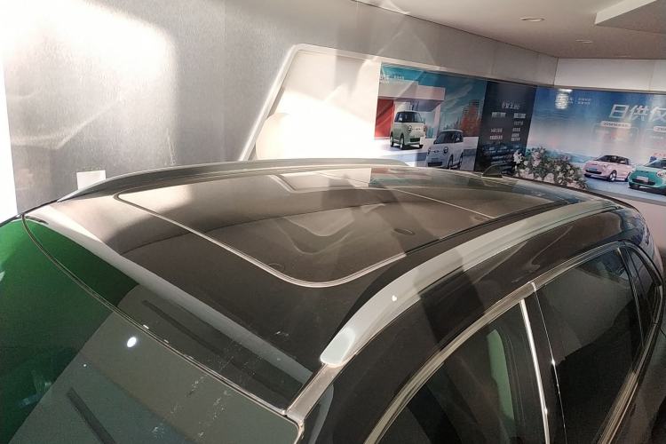 Used Hongqi HS5 2025 2.0T Two-Wheel Drive Flagship Pro Edition
