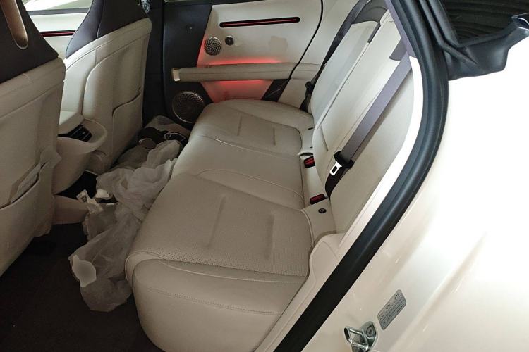 Used Avatr 06 2025 Max All-Electric Version