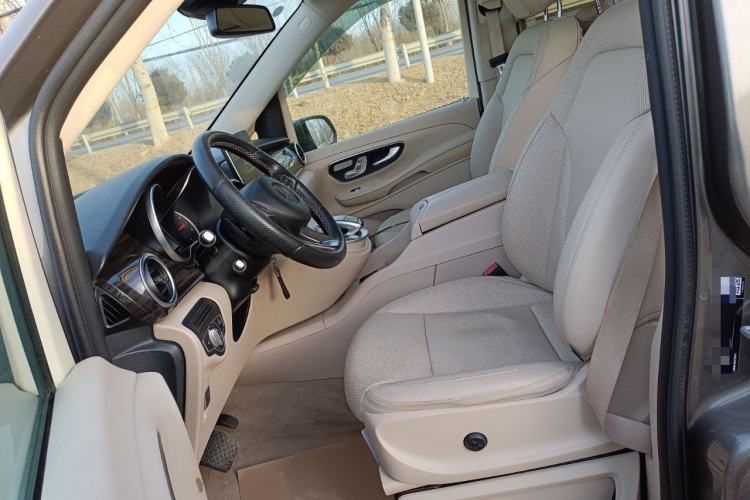 Used Mercedes-Benz V-Class 2017 V 260 Avantgarde Edition