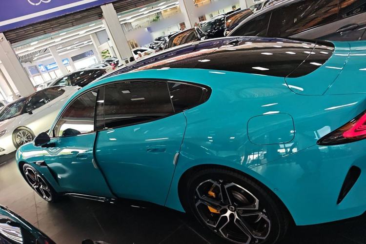 Used Xiaomi Auto SU7 2024 Four-Wheel Drive Ultra-Long Range Advanced Intelligent Driving Max Edition
