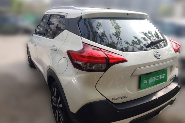 Used Nissan Kicks 2020 1.5L XL CVT Cool Enjoyment Edition Rear Left 45 Deg