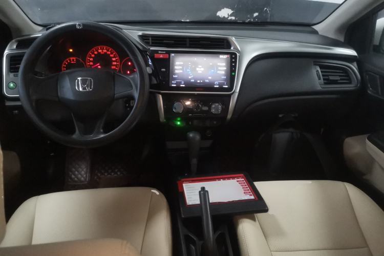 Used Honda City 2015 1.5L CVT Comfort Version Center Console