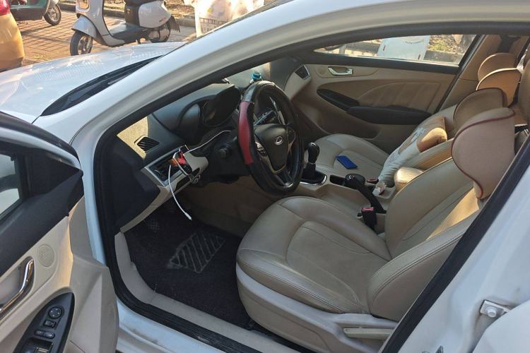Used Chery Arrizo 7 2015 1.6L Manual ZhiShang Edition
