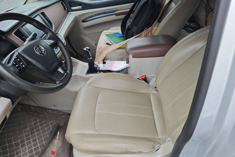 Used FORTHING Lingzhi 2020 M5L 1.6L Comfort Edition 7-Seater