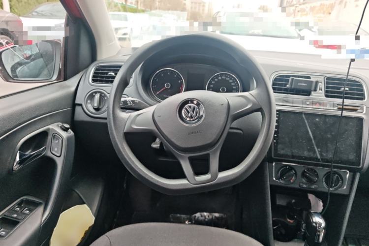 Used Volkswagen Polo 2014 1.6L Automatic Comfort Edition Steering Wheel