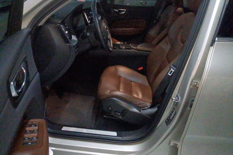 Used Volvo XC60 2020 T5 4x4 Zhiyi Luxury Edition Left Front Seat