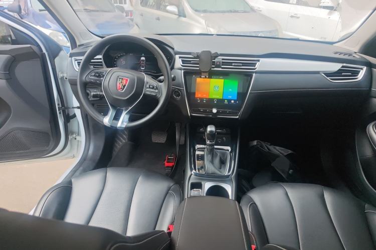 Used Roewe i5 2020 1.5L Automatic 4G Connect Luxury Flagship Edition
