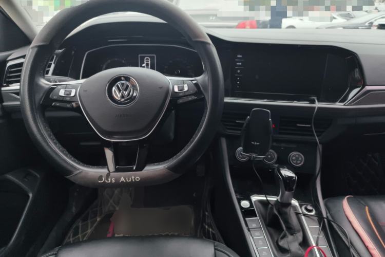 Used Volkswagen Sagitar 2020 280TSI DSG Comfort Version China VI Standard Center Console