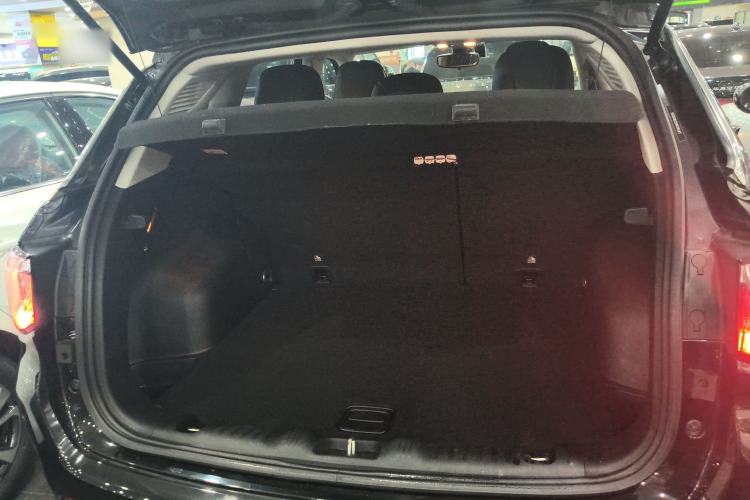 Used Jeep Compass 2017 200T Automatic Family Edition Trunk