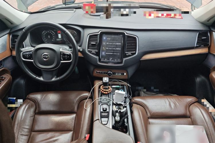 Used Volvo XC90 2019 T6 Prestige 7-Seater China VI Standard Center Console
