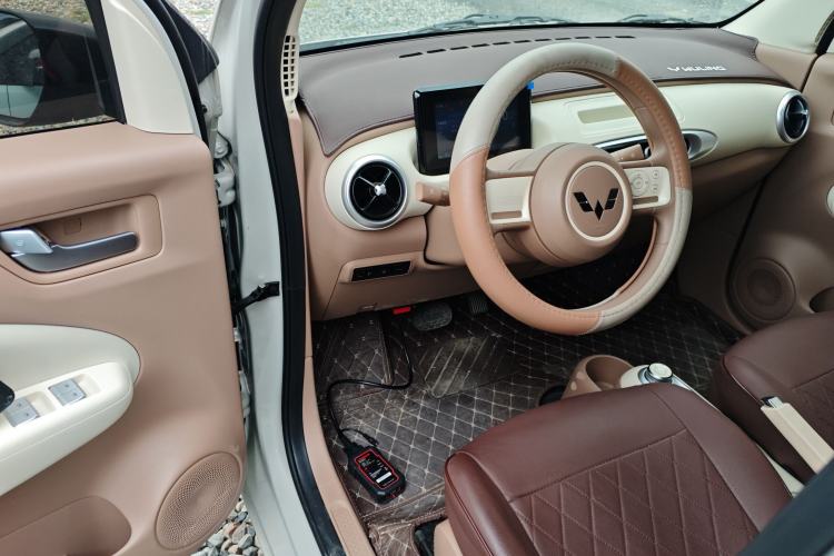 Used Wuling Hongguang MINIEV 2025 Four-Door Version Advanced Edition Driver Seat