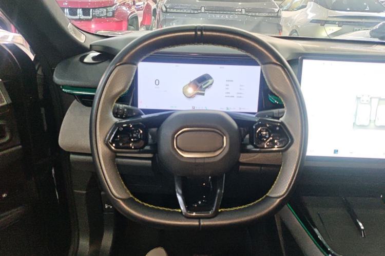 Used Lynk & Co 08 EM-P 2025 120km Long-Range Pro
