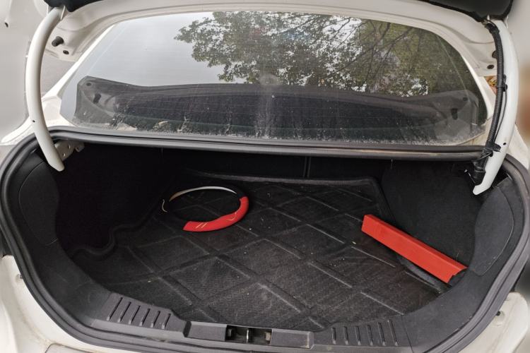 Used Ford Focus 2012 Sedan 1.6L Automatic Fashion Edition Trunk