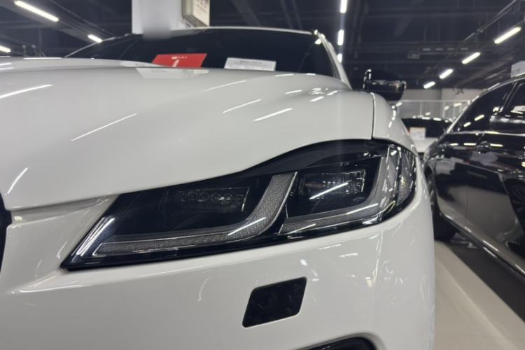 Used Jaguar F-PACE 2024 P250 R-Dynamic SE