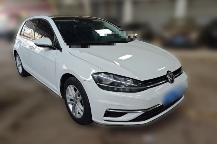 Used Volkswagen Golf 2018 230TSI Automatic Comfort Model Front Right 45 Deg