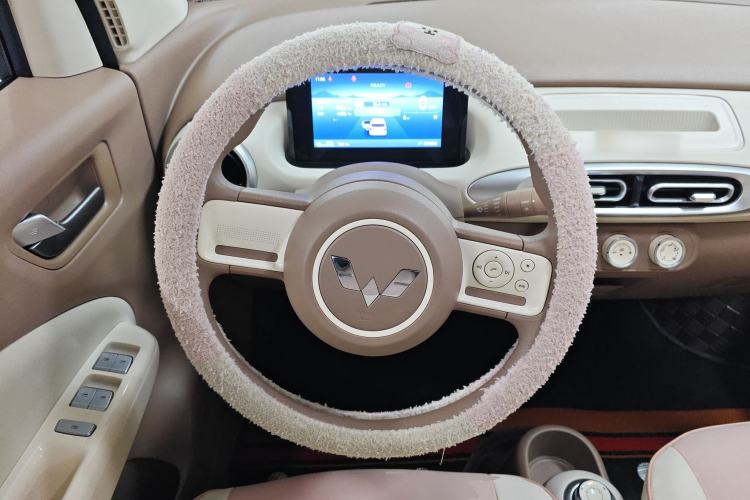 Used Wuling Hongguang MINIEV 2025 Four-Door Version Advanced Edition Steering Wheel