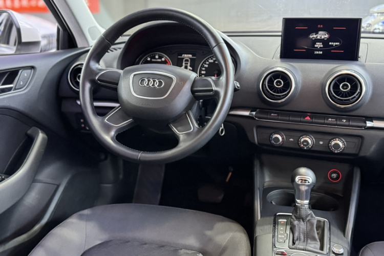 Used Audi A3 2014 Sportback 35 TFSI Automatic Ambition Edition Interior 6