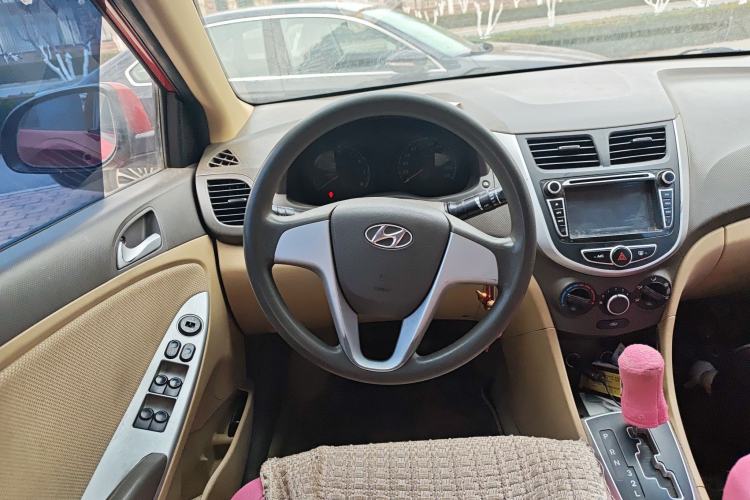 Used Hyundai Verna (older generation) 2010 Sedan 1.4L Automatic Comfort Model GS
