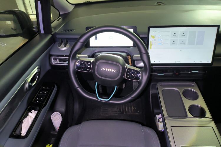 Used AION Y 2023 Younger