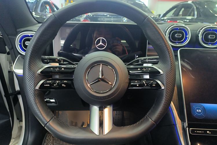 Used Mercedes-Benz CLE 2024 CLE 260 Convertible Coupe Steering Wheel