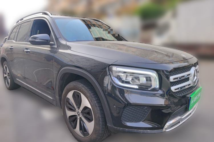 Used Mercedes-Benz GLB 2023 GLB 220 Fashion Model Front Right 45 Deg