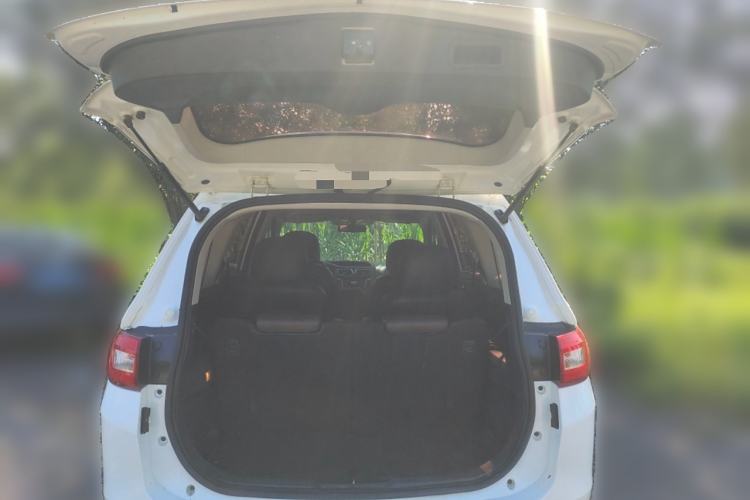 Used Haima V70 2016 2.0L Manual - Comfort Edition 6 Seats