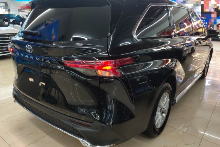 Used Toyota Granvia 2024 2.5L Hybrid Comfort Edition Exterior 5