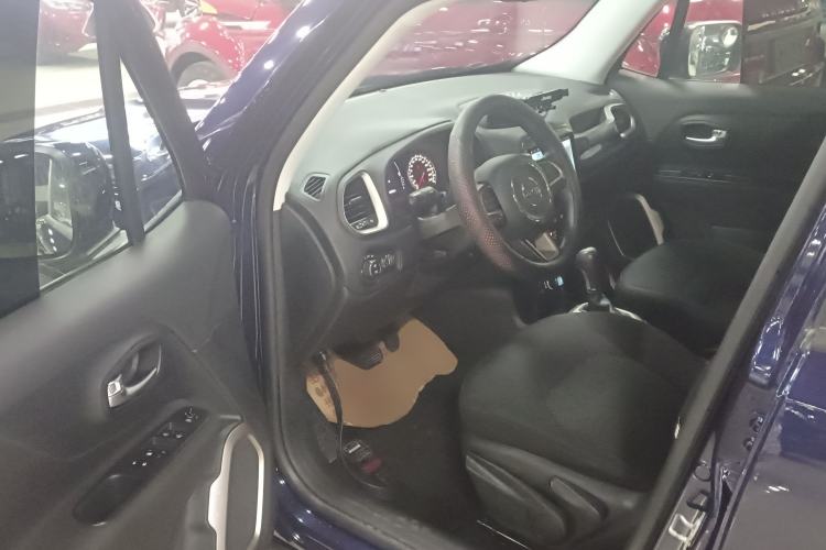 Used Jeep Renegade 2018 Connected Large Screen Version 180T Automatic High-Energy Edition
