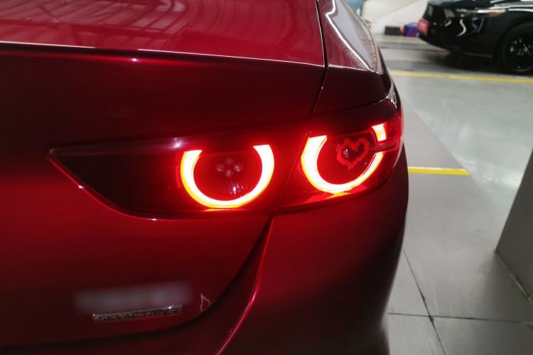 Used Mazda 3 Axela 2023 2.0L Automatic ZhiZhen Edition Right Rear Taillight