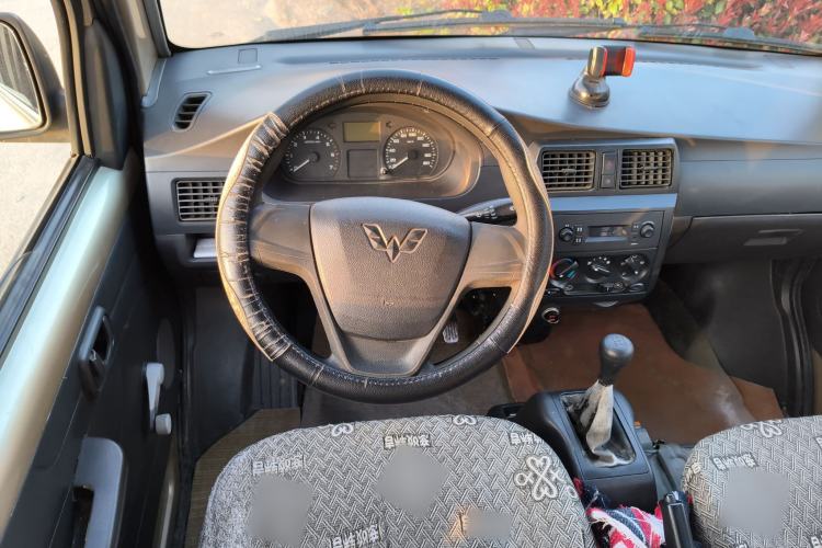 Used Wuling Rongguang 2011 1.2L Base Version