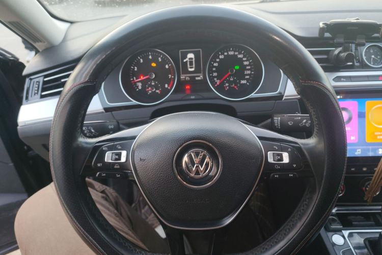 Used Volkswagen Magotan 2017 330TSI DSG Leading Model Steering Wheel
