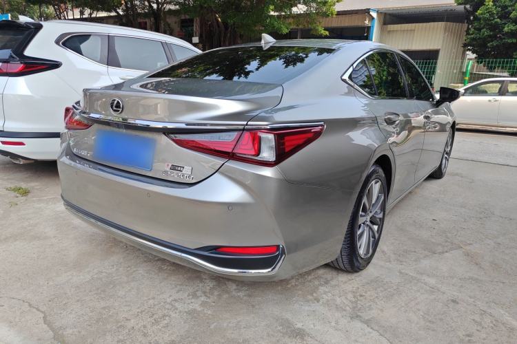 Used Lexus ES 2020 200 Excellence Edition
