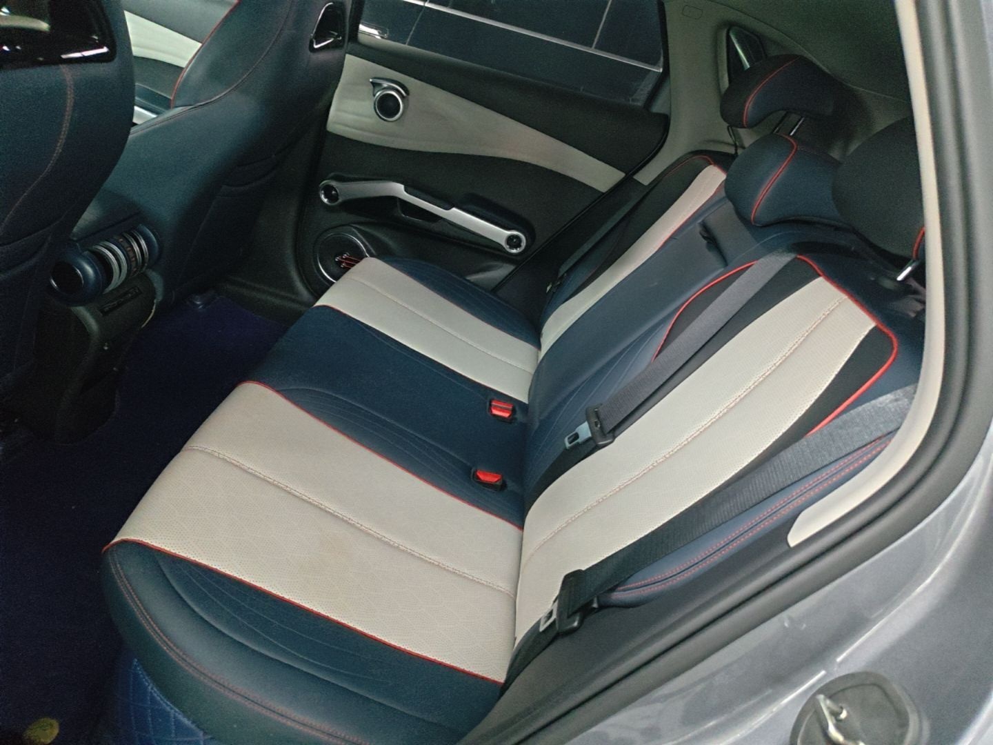 BYD Yuan PLUS 2022 510 km Luxury Version — снимка 20