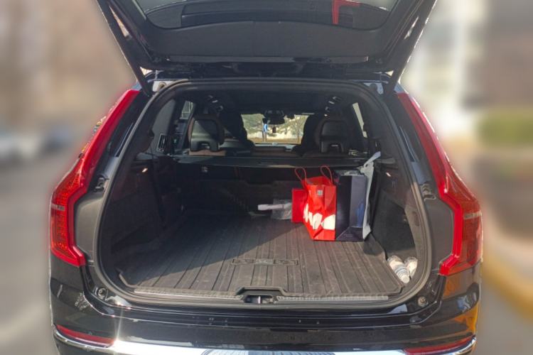 Used Volvo XC90 2023 B5 SmartDrive Luxury Edition 7 Seats