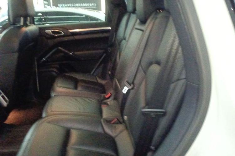 Used Porsche Cayenne 2016 Cayenne 3.0T Left Rear Seat