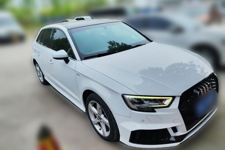 Used Audi A3 2020 Sportback 35 TFSI Fashion Edition China VI Emission Standard Front Right 45 Deg