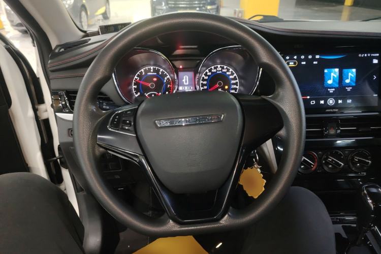 Used Venucia T70 2018 2.0L CVT Smart Edition Steering Wheel