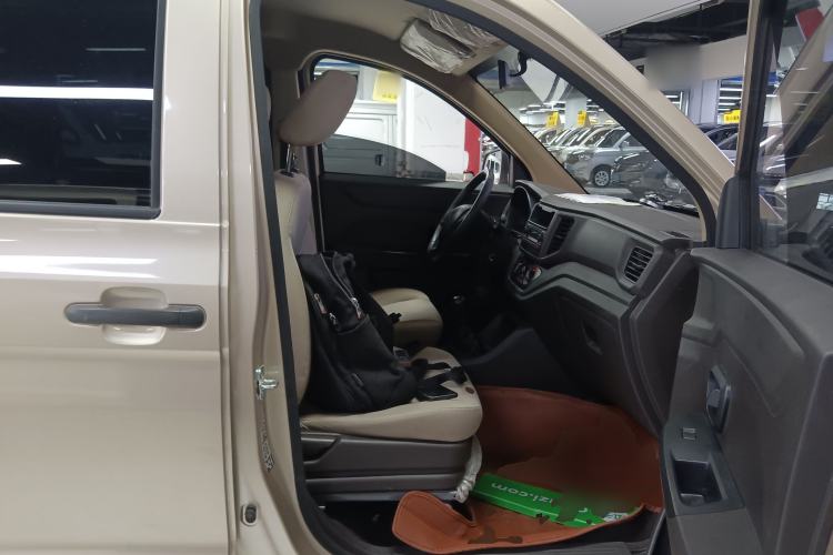 Used Wuling Hongguang V 2022 1.5L Jingqu Edition Electric-Assist LAR