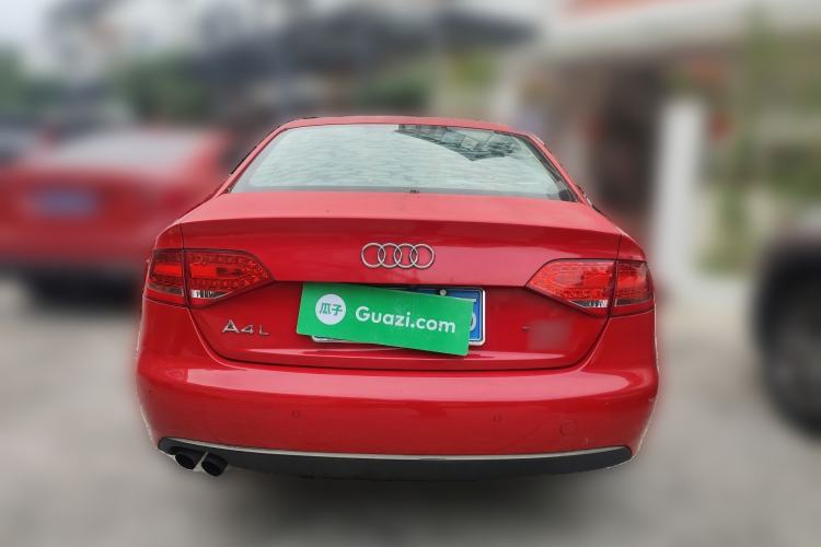 Used Audi A4L 2012 2.0 TFSI automatic Comfort trim level Rear