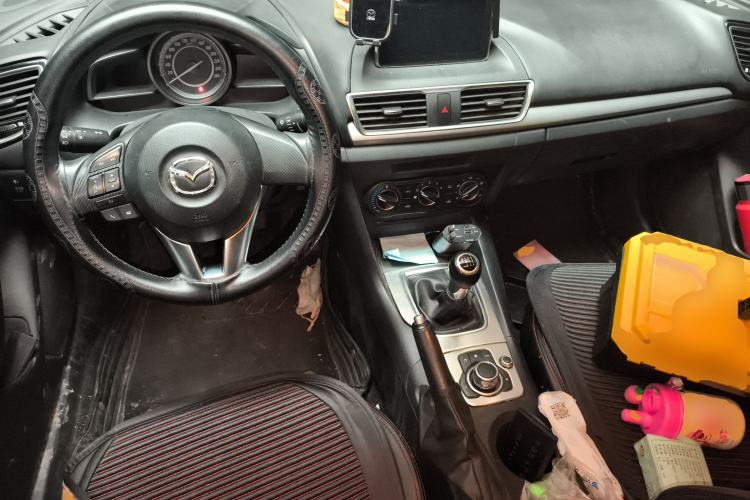 Used Mazda 3 Axela 2014 Sedan 1.5L Manual Comfort Model