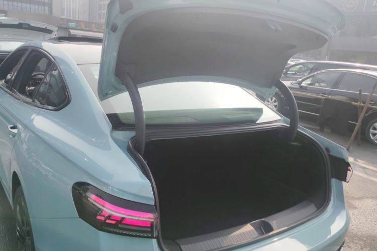 Used Volkswagen Passat 2025 Pro 380TSI Starry Dragon Luxury Edition
