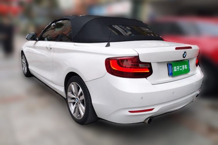 Used BMW 2 Series 2015 220i Convertible Coupe Leading Model
