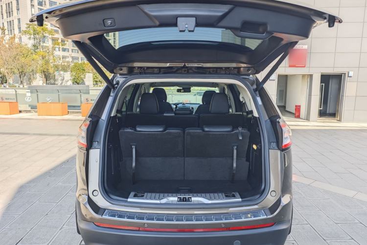 Used Ford Edge 2016 EcoBoost 245 Two-Wheel-Drive Titanium 7-Seater
