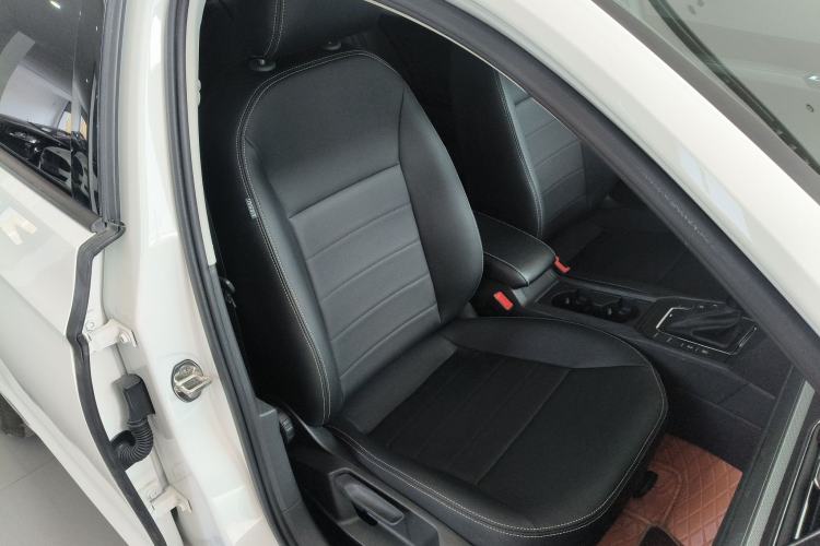 Used Volkswagen Lamando 2019 230TSI DSG Fashion Edition China VI