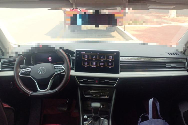 Used Volkswagen Tiguan L 2022 330TSI Automatic Two-Wheel Drive Smart Edition Center Console