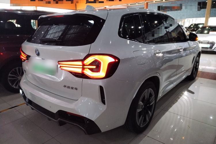 Used BMW iX3 2023 Leading Model