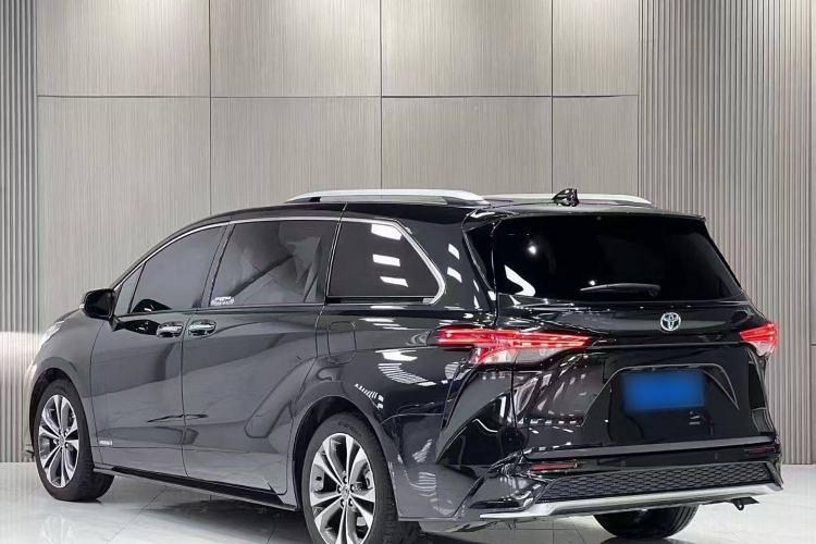 Used Toyota Granvia 2022 2.5L Hybrid Prestige Edition
